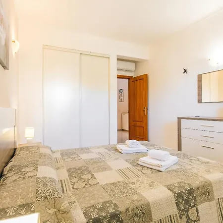 Pérola De - T1 Apartamento *